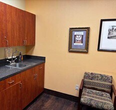 47250 Washington St, La Quinta, CA for lease Interior Photo- Image 1 of 4