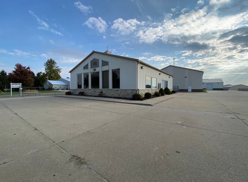 780 S Chicago St, Geneseo, IL for lease - Building Photo - Image 1 of 10