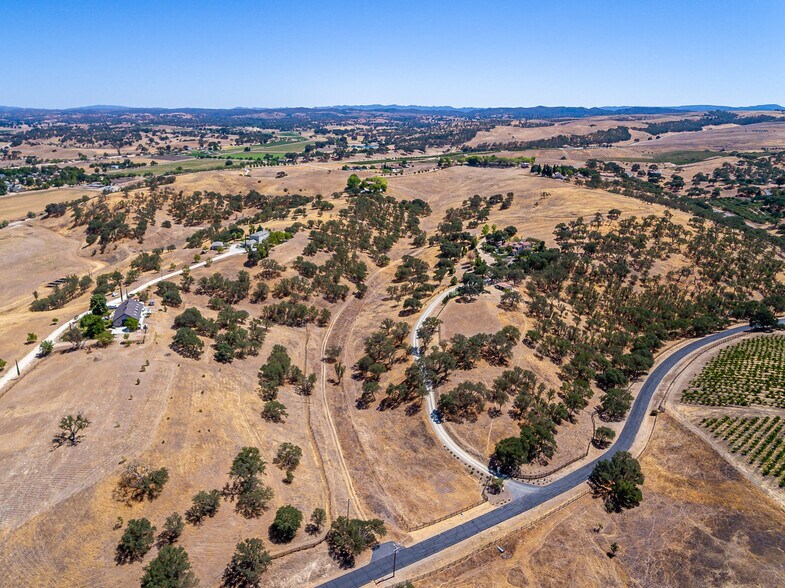 6111 Iron Gate, Creston, CA for sale - Building Photo - Image 1 of 1