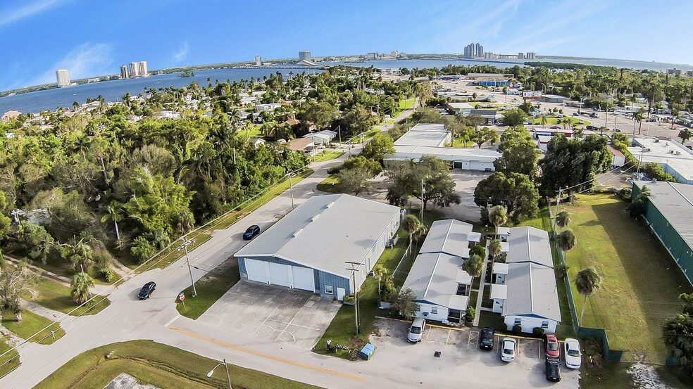 40 Willis Rd, North Fort Myers, FL for sale - Building Photo - Image 1 of 1