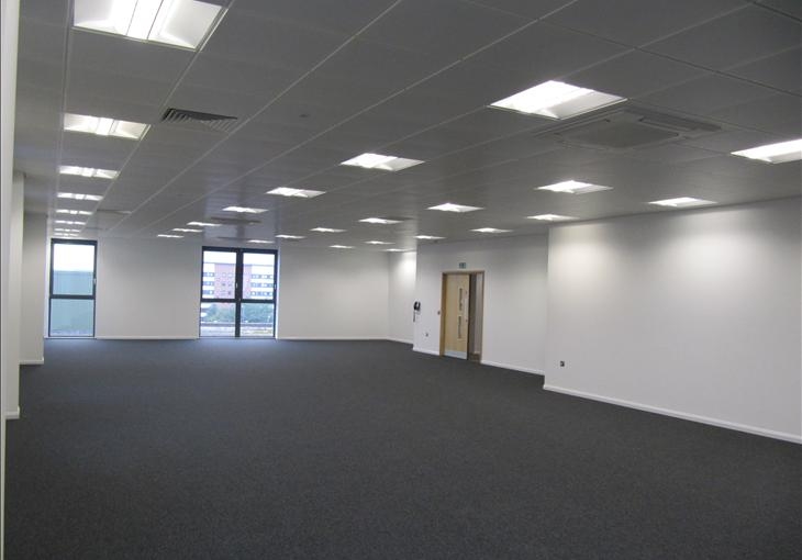 Trinity Sq, Gateshead for lease - Interior Photo - Image 3 of 9