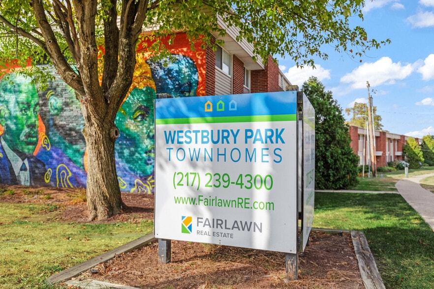 1801 W John St, Champaign, IL for sale - Primary Photo - Image 1 of 6