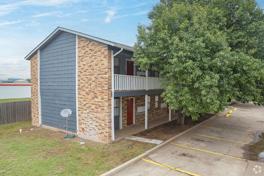 2525 NW 38th St, Lawton, OK for sale - Primary Photo - Image 1 of 24