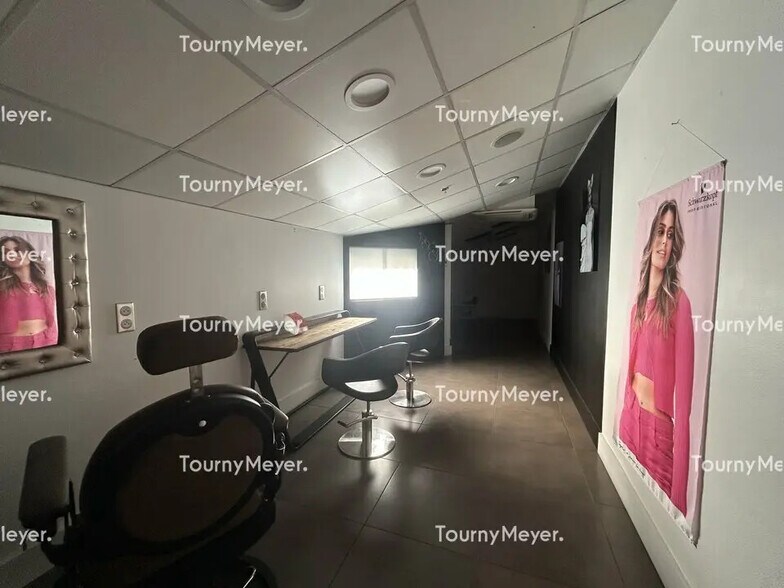 Retail in Montpellier for lease - Building Photo - Image 2 of 2