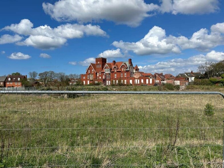 20 Lancaster Road, Southport for sale - Building Photo - Image 3 of 4