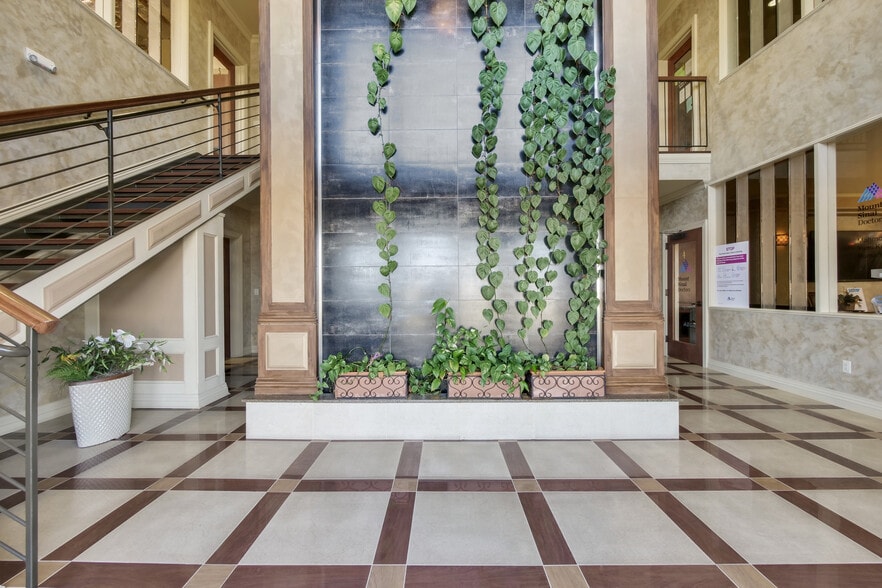 883 Poole Ave, Hazlet, NJ for lease - Lobby - Image 3 of 30