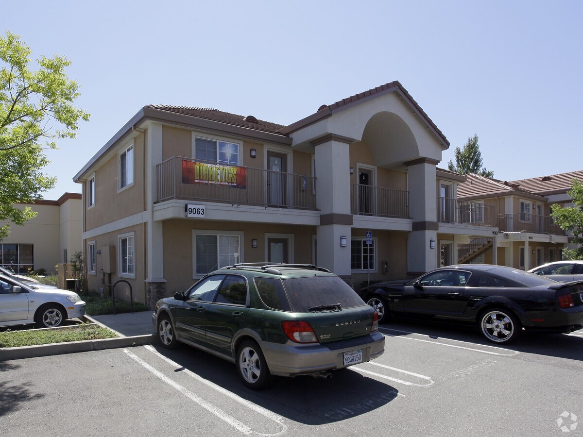 9063 Foothills Blvd, Roseville, CA 95747