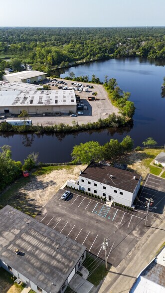90 Irons St, Toms River, NJ for lease - Building Photo - Image 3 of 24
