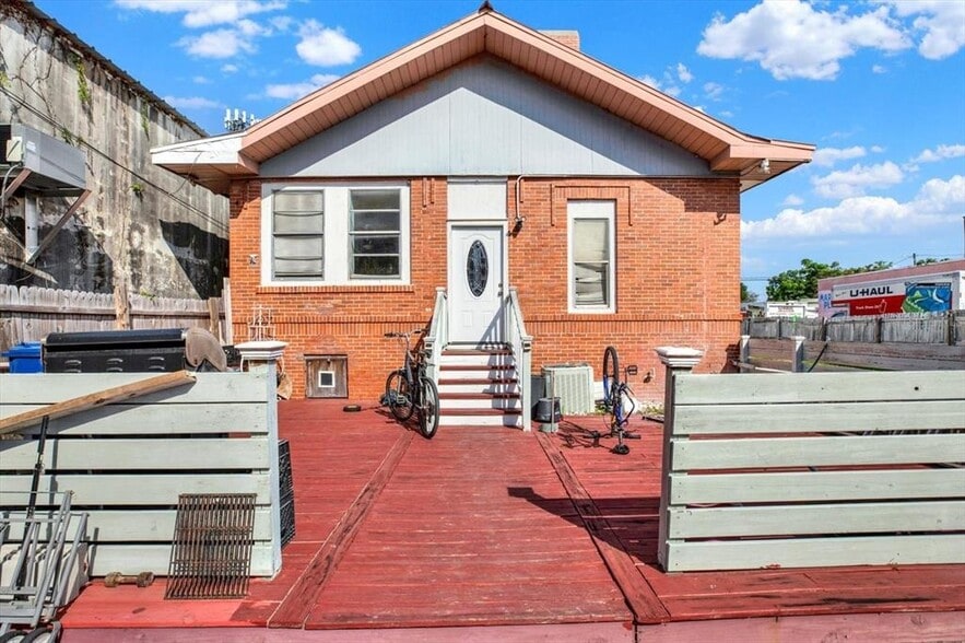 5210 N Nebraska Ave, Tampa, FL for sale - Building Photo - Image 3 of 24