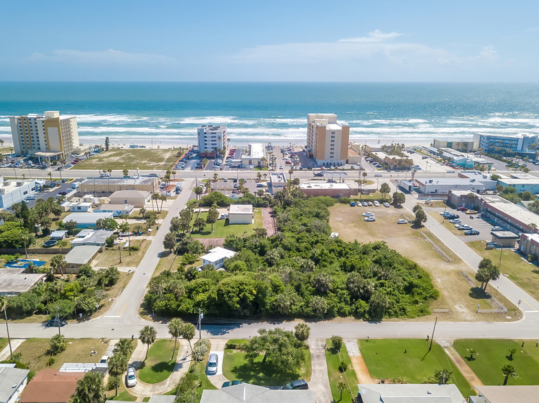 120 Atares Ave, Daytona Beach Shores, FL for sale - Primary Photo - Image 1 of 1