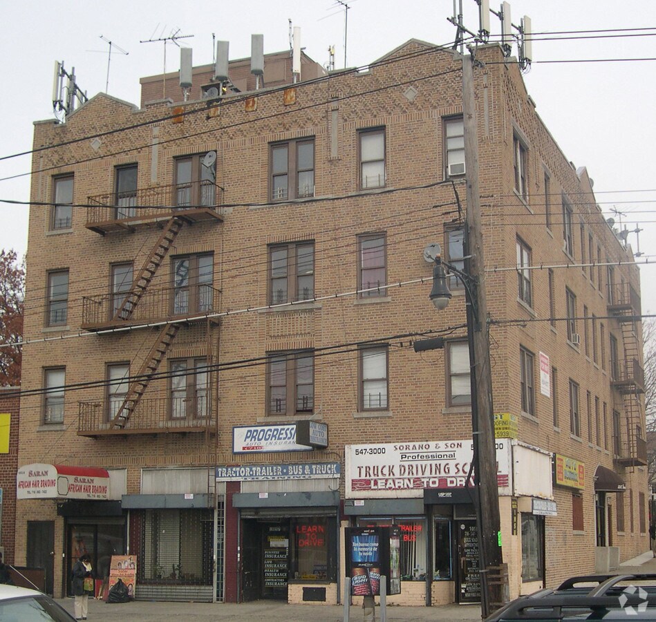 3507 Laconia Ave, Bronx, NY 10469