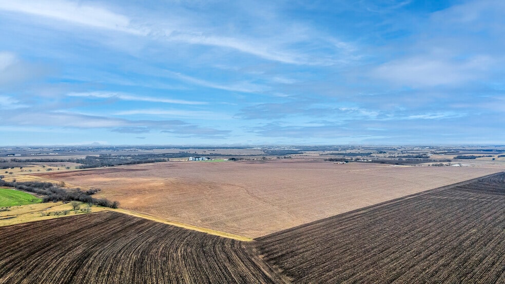 1051 CR 369, Taylor, TX for sale - Primary Photo - Image 1 of 70