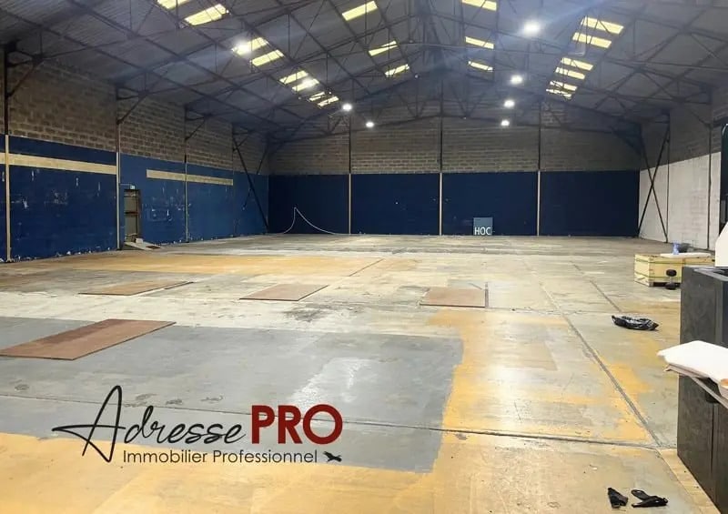 Retail in Bègles for lease - Interior Photo - Image 1 of 4