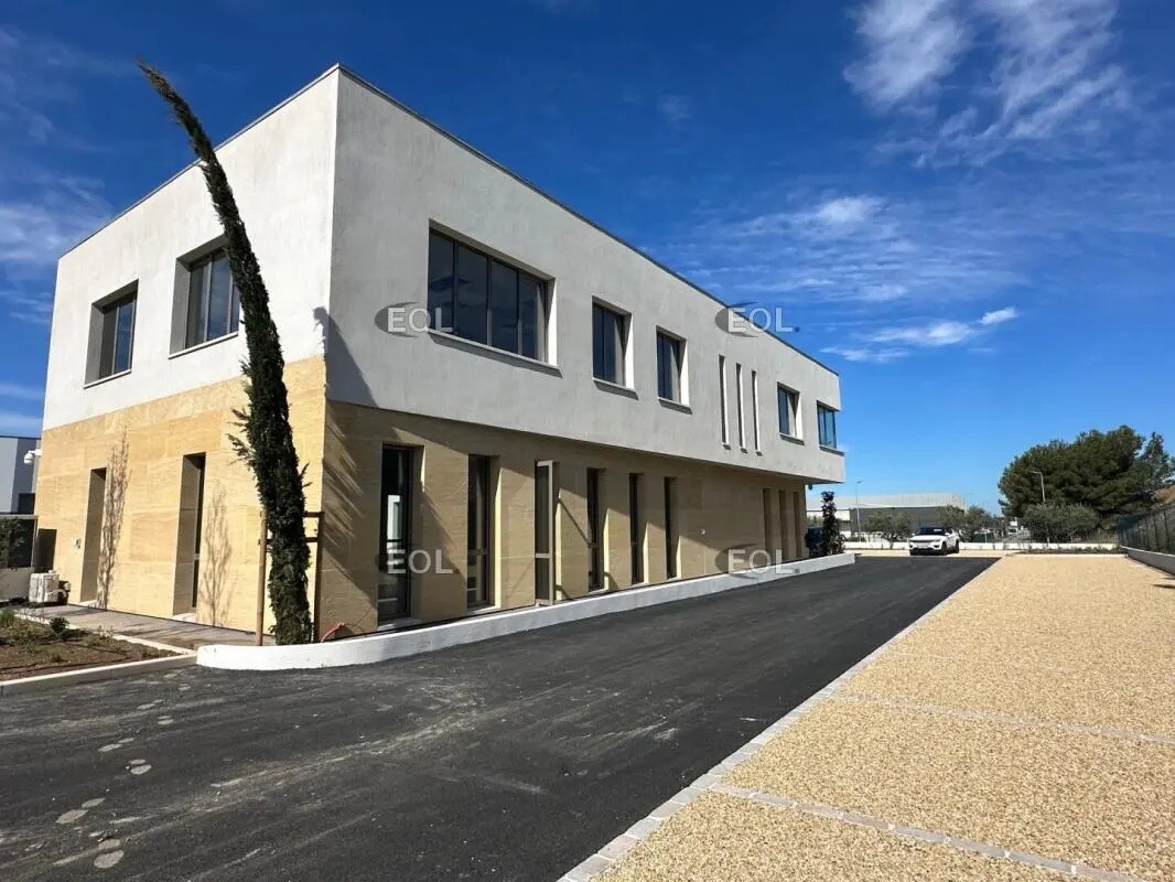 Office in Lançon-Provence for lease Building Photo- Image 1 of 10