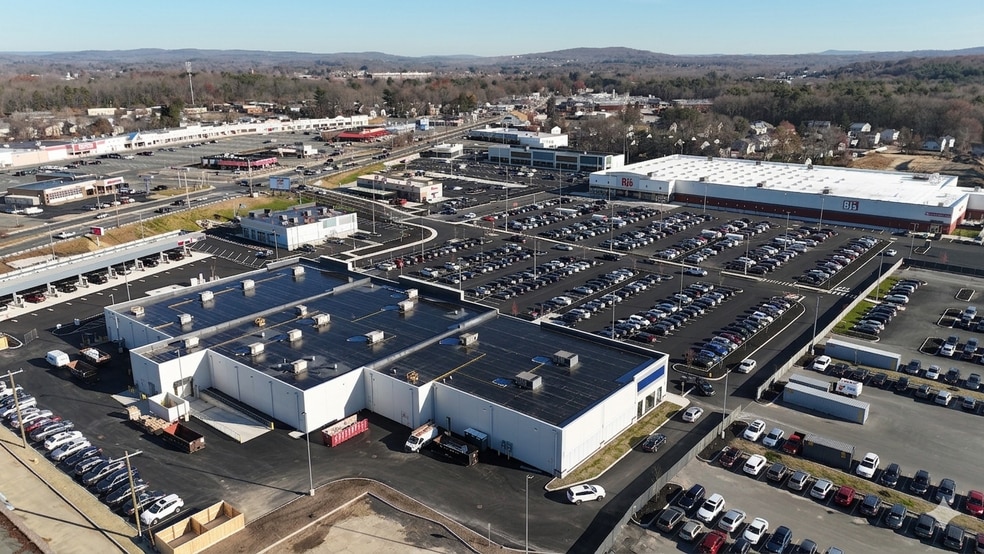 1655 Boston Rd, Springfield, MA for sale - Building Photo - Image 2 of 8