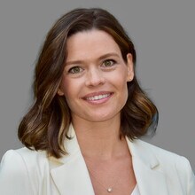 Tori Sunderman-Stefanou