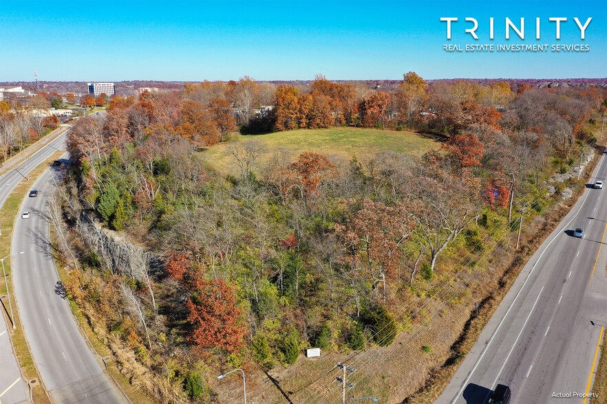 19500 E Us-40 Hwy, Independence, MO for sale - Building Photo - Image 1 of 1