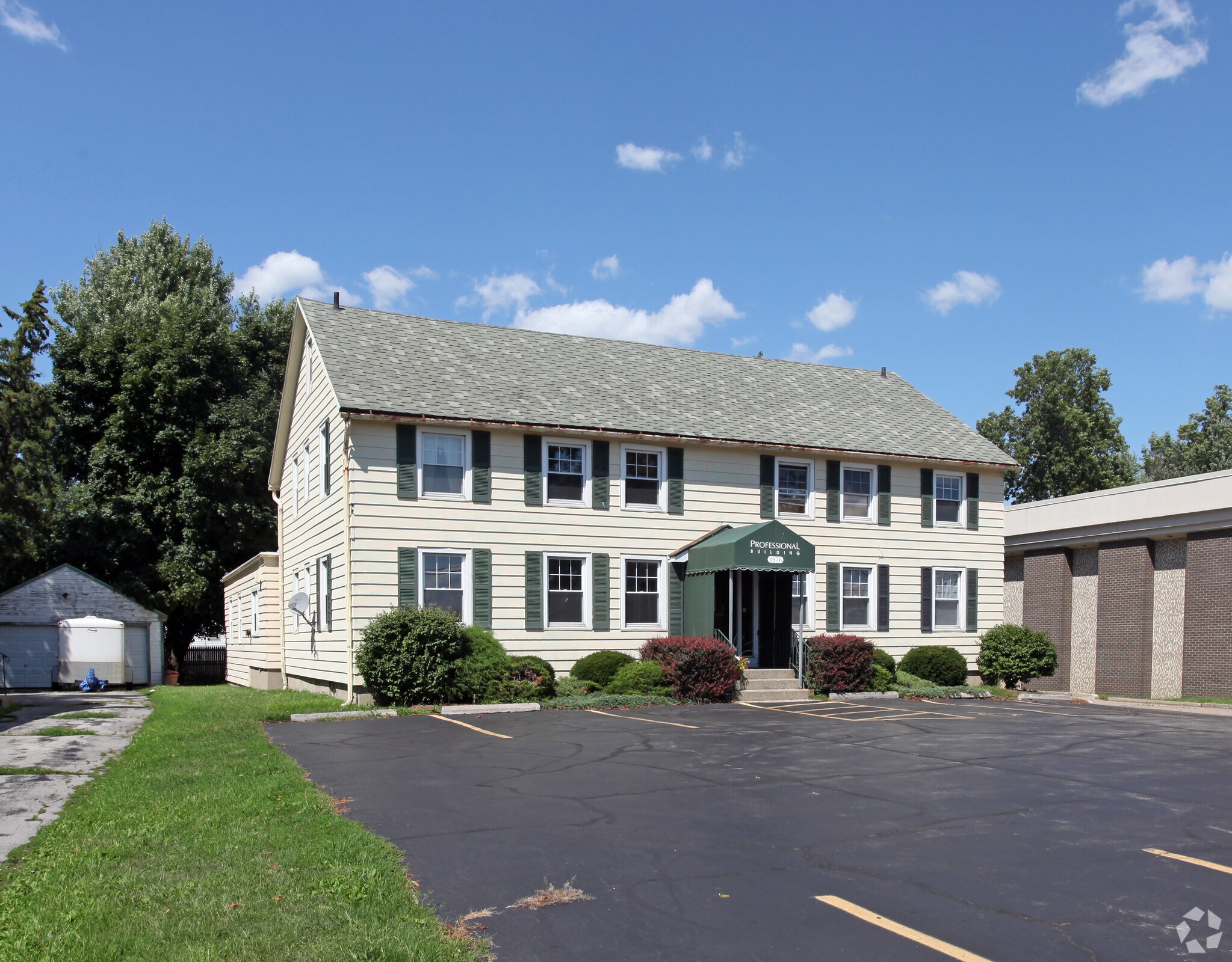 3976 Seneca St, West Seneca, NY for sale Primary Photo- Image 1 of 1