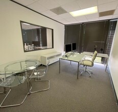 6925 Portwest Dr, Houston, TX for lease Interior Photo- Image 1 of 4