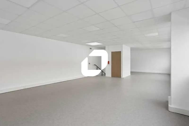Avenue Paul Maintenant, Corbeil-Essonnes for lease - Interior Photo - Image 2 of 11
