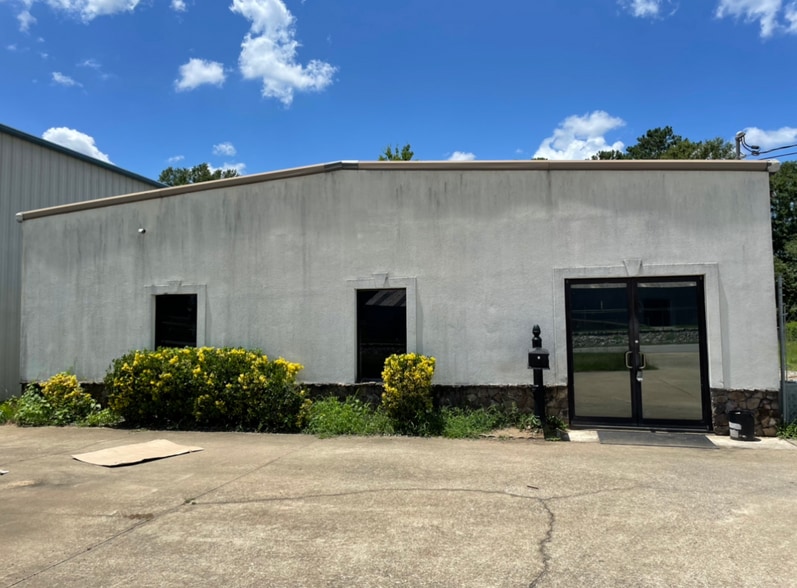 5285 Chumar Dr, Columbus, GA for sale - Building Photo - Image 1 of 1