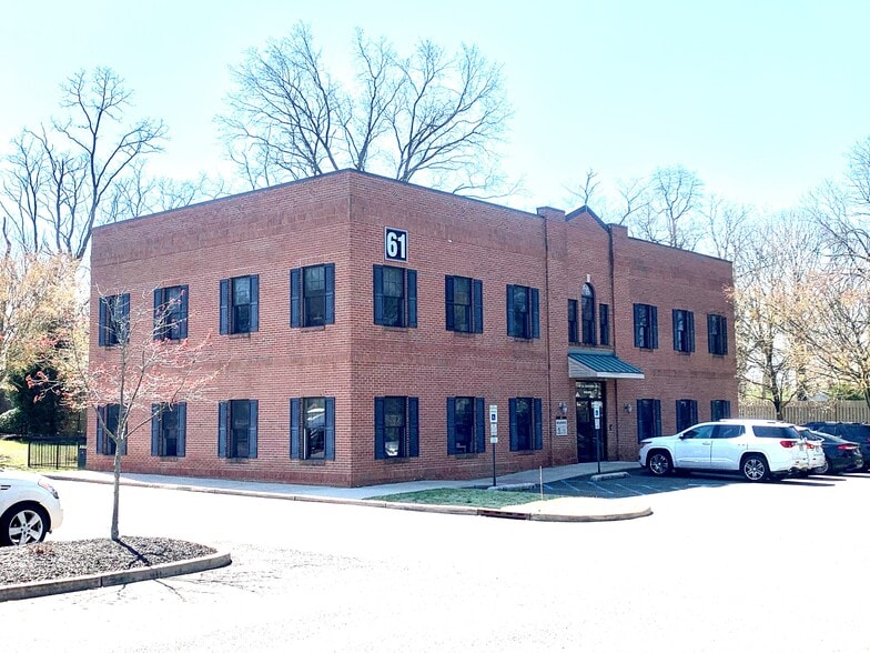 61 N Lakeview Dr, Gibbsboro, NJ 08026