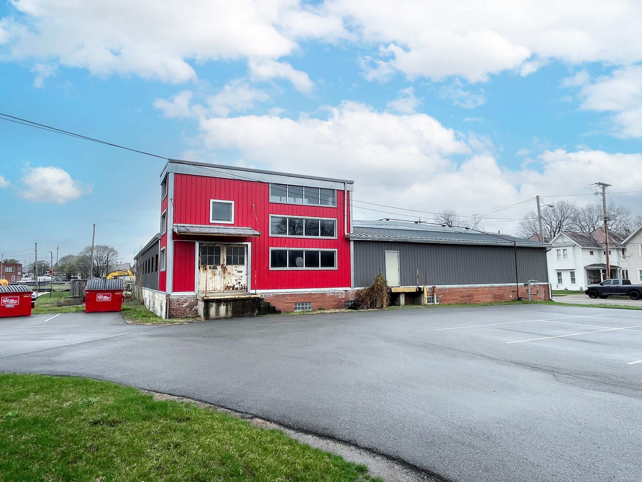355 W Main St, Newark, OH for lease Building Photo- Image 1 of 13