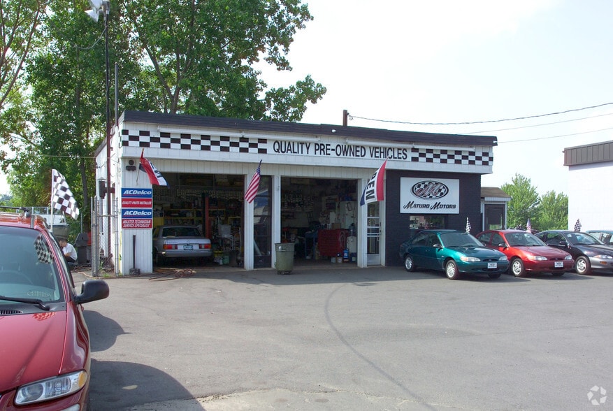 1091 Boston Post Rd, West Haven, CT for sale - Primary Photo - Image 1 of 6