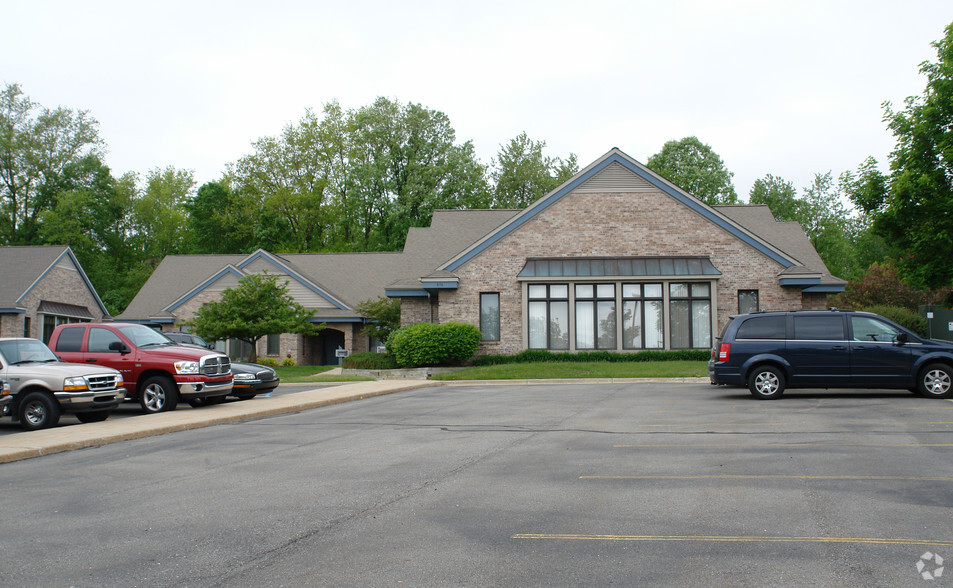 836 Centennial Way, Lansing, MI for sale - Building Photo - Image 3 of 29