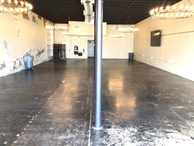 108 W McCart St, Krum, TX for lease - Building Photo - Image 2 of 12