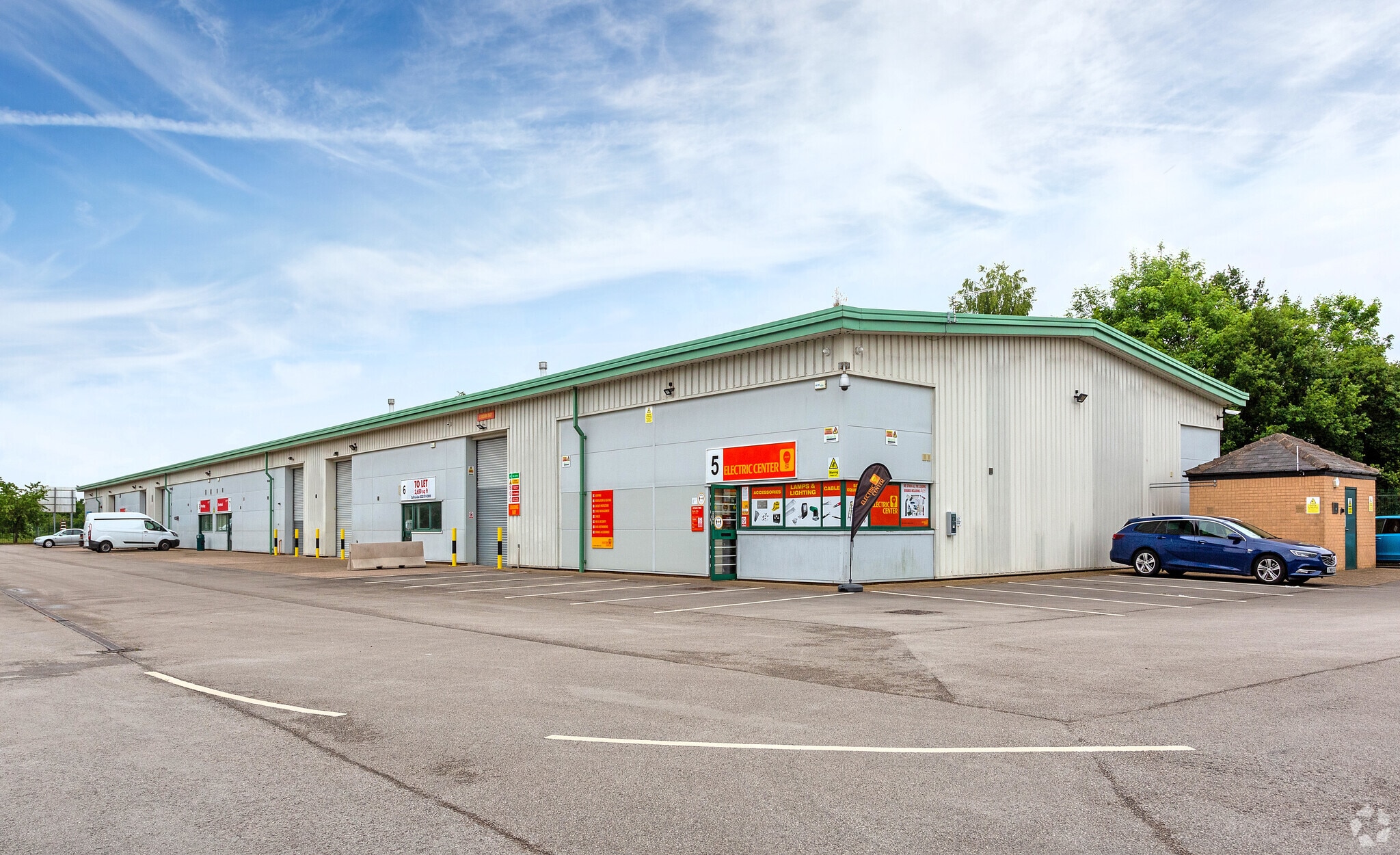 Coach Cres, Shireoaks for sale Primary Photo- Image 1 of 1