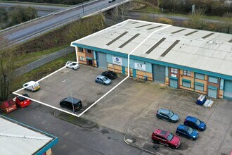 Buckingham Clos, Nuneaton for lease Building Photo- Image 1 of 9