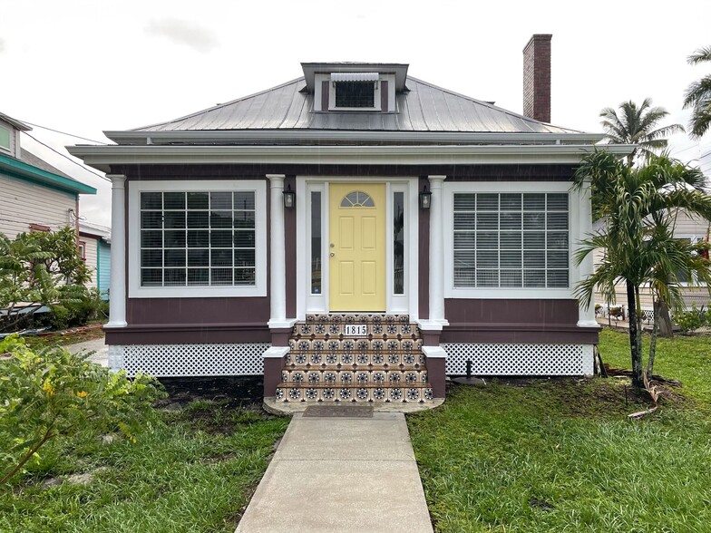 1815 Hough St, Fort Myers, FL for sale - Building Photo - Image 1 of 1