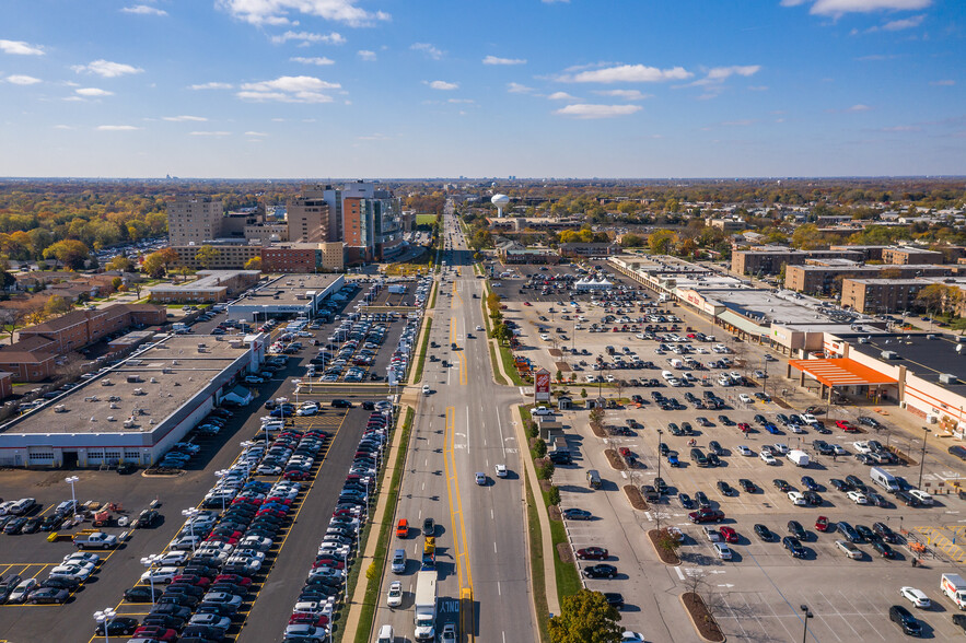 8650-8832 W Dempster St, Niles, IL for lease - Building Photo - Image 2 of 3