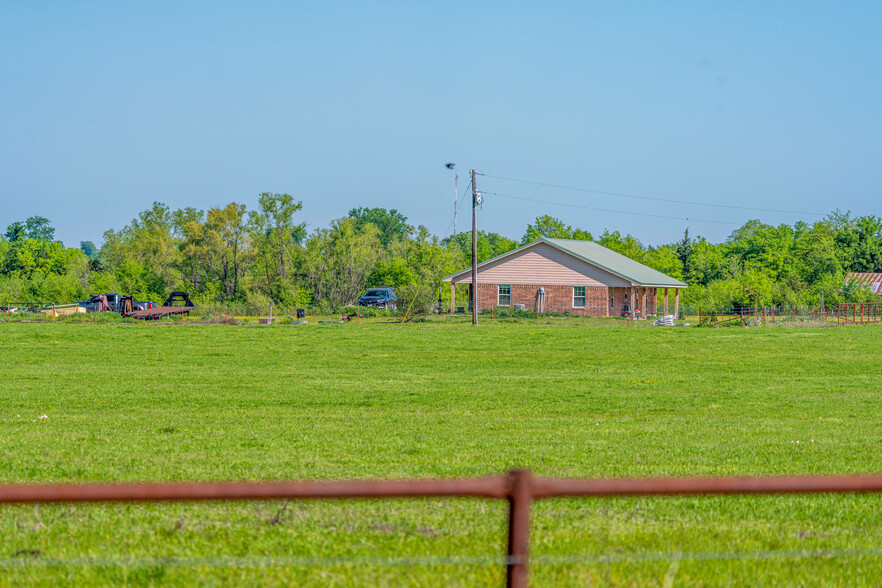 6738 Texas Highway 24, Paris, TX for sale - Primary Photo - Image 1 of 1