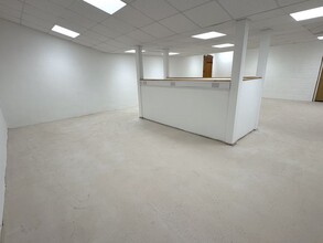 Teign Rd, Newton Abbot for lease Interior Photo- Image 2 of 4