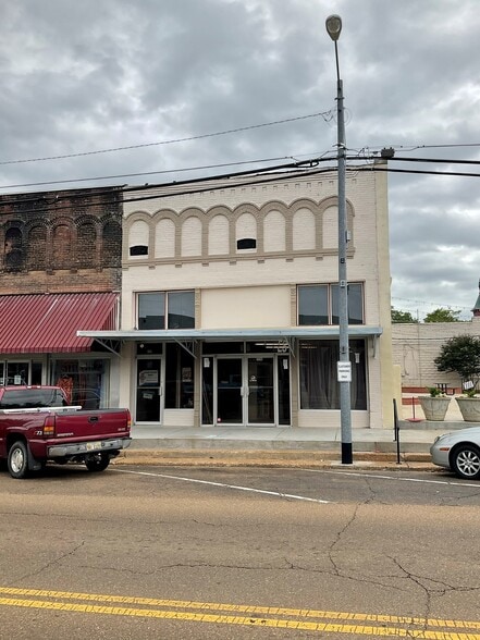 312 W Main St, Senatobia, MS for sale - Building Photo - Image 1 of 1