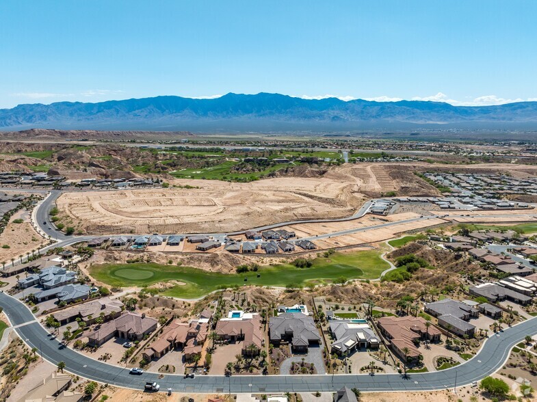 1327 Collins Fall Dr, Mesquite, NV for sale - Building Photo - Image 3 of 16