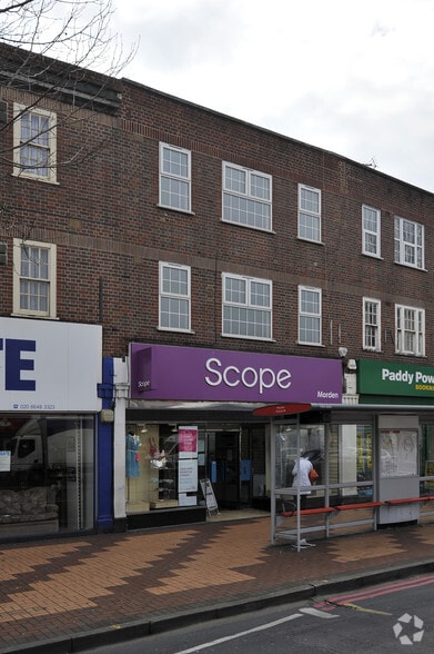 39 London Rd, Morden for lease - Building Photo - Image 2 of 3