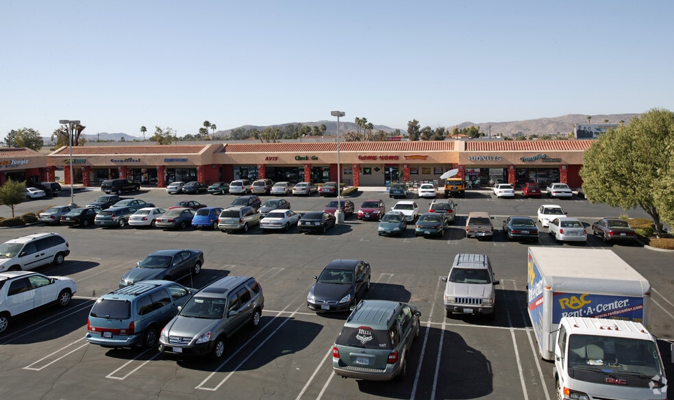 3301-3491 W Florida Ave, Hemet, CA for lease - Building Photo - Image 2 of 11