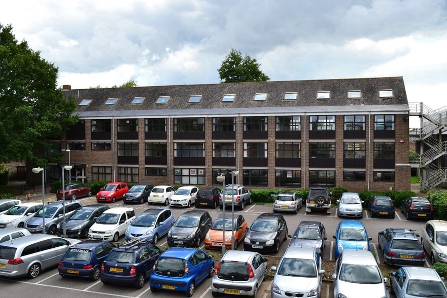 Westgate, Chichester for sale - Primary Photo - Image 1 of 1