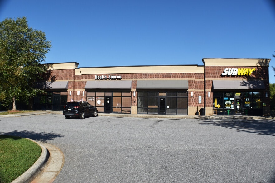 6770-6782 River Center Dr, Clemmons, NC for lease - Building Photo - Image 2 of 20