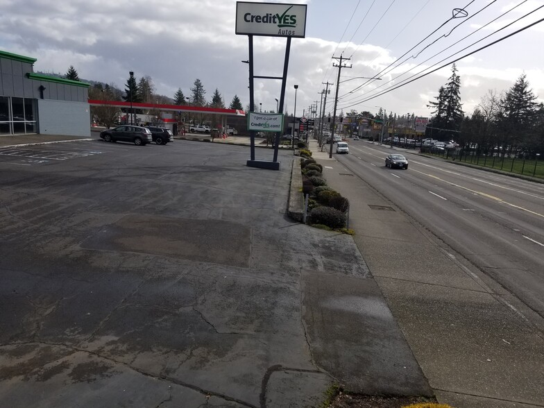 4616 SE 82nd Ave, Portland, OR for lease - Building Photo - Image 3 of 33