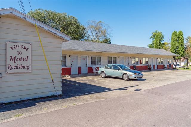 1133 E Main St, Reedsburg, WI for sale Primary Photo- Image 1 of 1