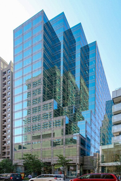 33 Bloor St E, Toronto, ON for lease - Building Photo - Image 1 of 13