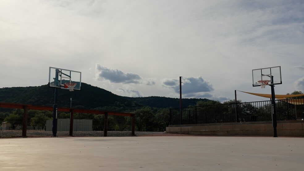 4397 Hwy 83, Leakey, TX for sale - Building Photo - Image 3 of 13