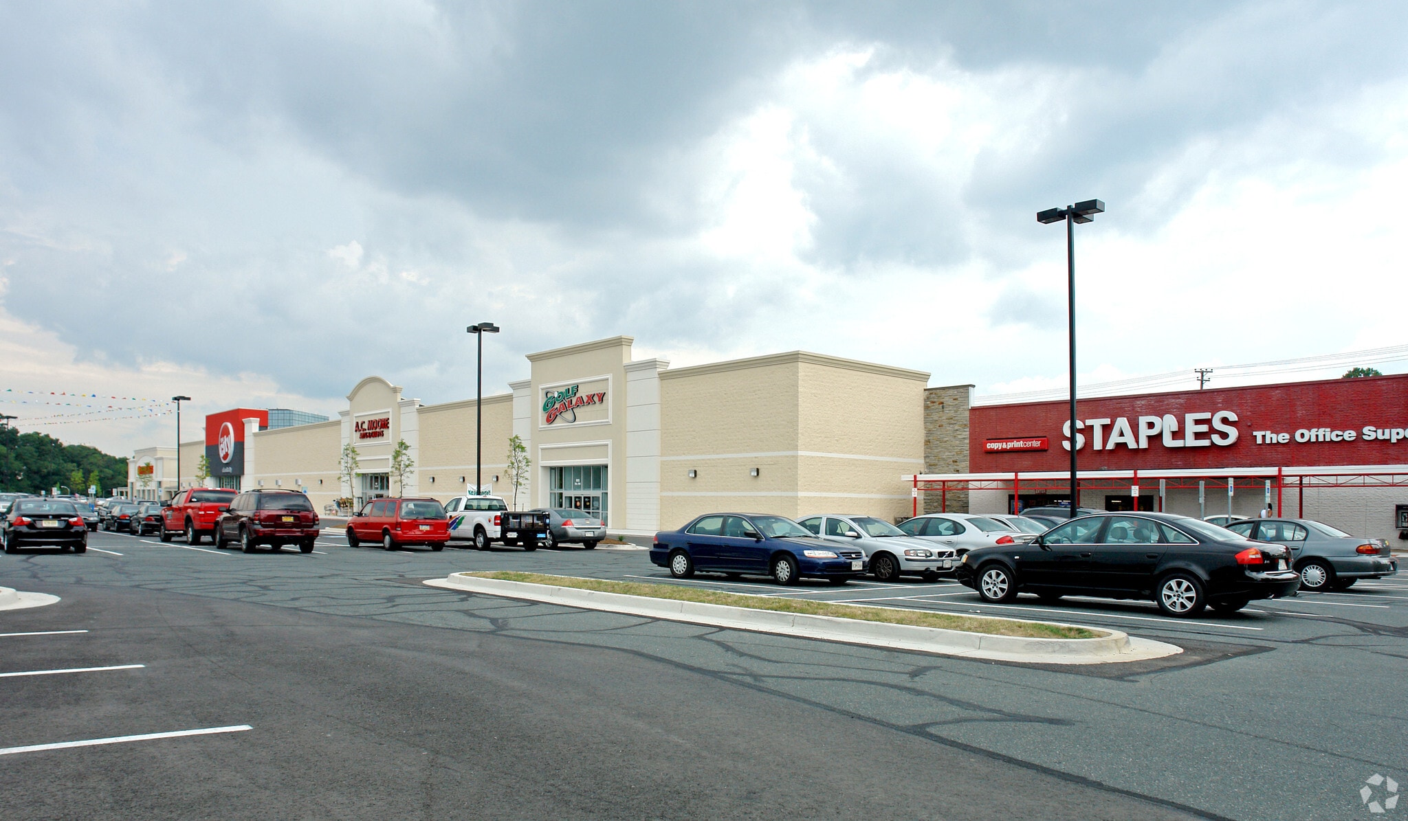 801-819 Goucher Blvd, Towson, MD for lease Building Photo- Image 1 of 17