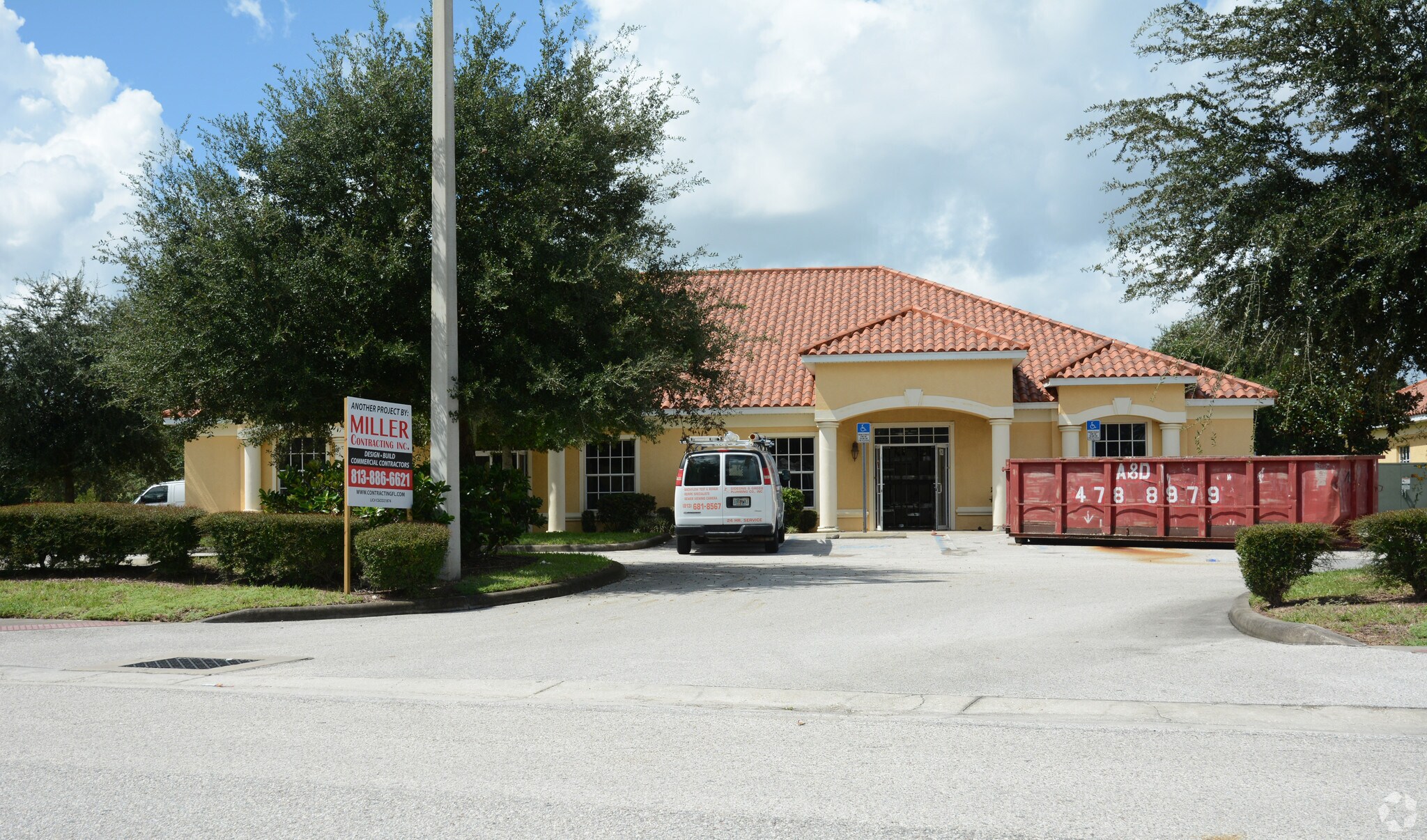 1026 E Brandon Blvd, Brandon, FL for sale Primary Photo- Image 1 of 1