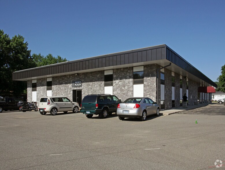 360 Pierce Ave, North Mankato, MN for lease - Primary Photo - Image 1 of 11