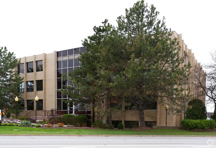 700 Nicholas Blvd, Elk Grove Village, IL, 60007 Property For Lease on